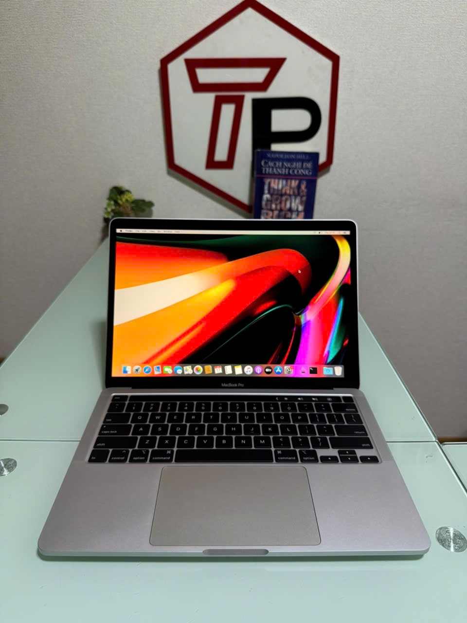 Macbook Pro 2020 Silver (Phím US) / Core i7 / RAM 16GB / SSD 512GB